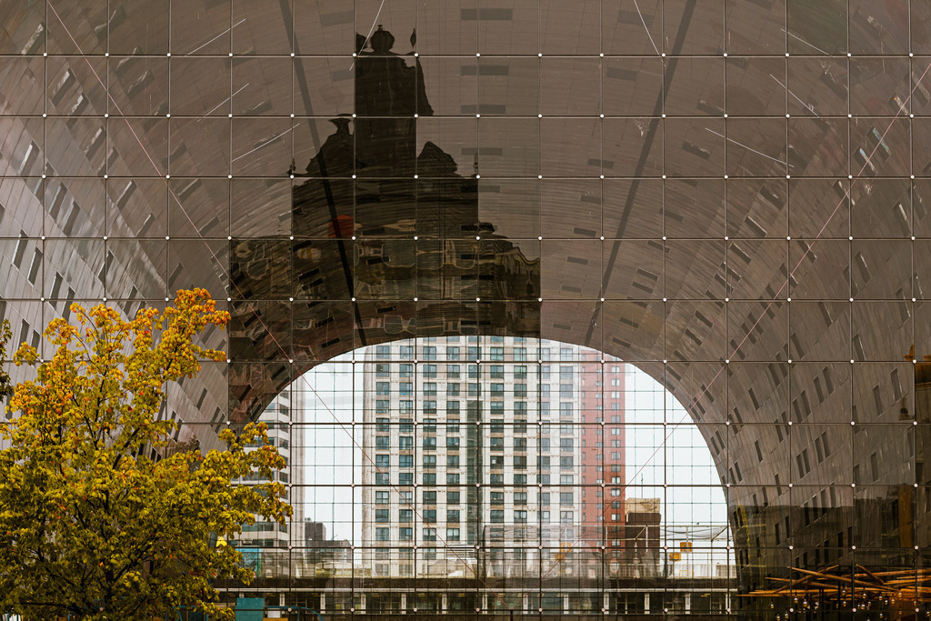 Zwischen Spiegel und Stadt | Art by Birgit Fotografie