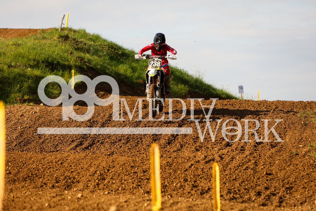 5E6A9571 | 989 MEDIAWORK