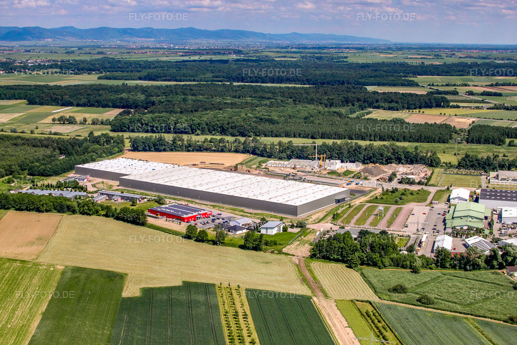 Luftbild: Zufall Logistik-Center im Ortsteil Minderslachen in Kandel im Bundesland Rheinland-Pfalz in Deutschland. Foto: IMG_18522.jpg vom 30.05.2009 durch Werner Riehm/FLY-FOTO.de