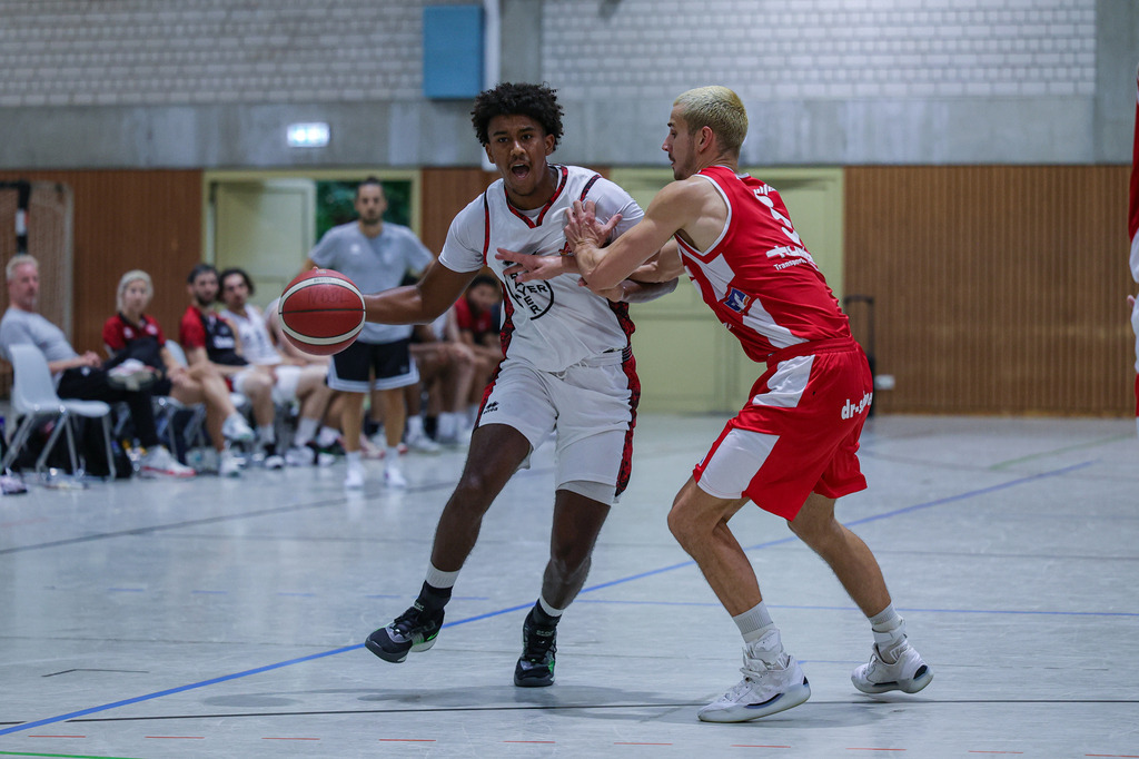 Regio Test BAYER GIANTS vs BSV Münsterland Baskets Wulfen-70 | Fotos von Basketballspielen aus dem Raum NRW fotografiert von Gero Mueller-Laschet und Daniel Schaefer - Realisiert mit Pictrs.com