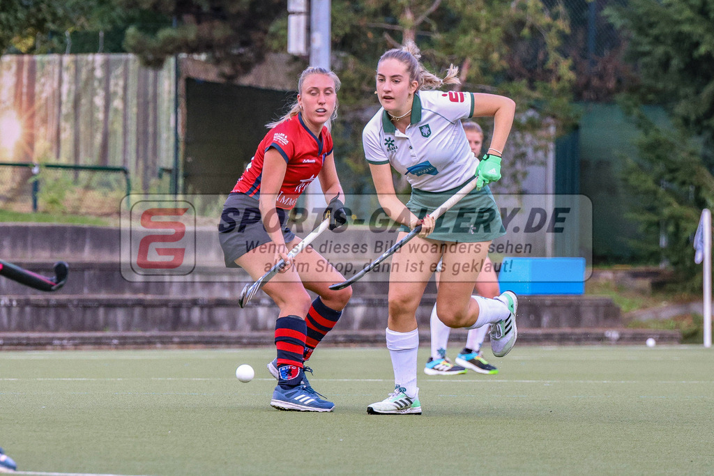MJ_2022-09-25_HTCU-BHC-50 | Celina Franzen (Uhlenhorst Mülheim #25), Uhlenhorst Mülheim - Berliner HC am 25.9.2022 im Waldstadion, Mülheim a. d. Ruhr