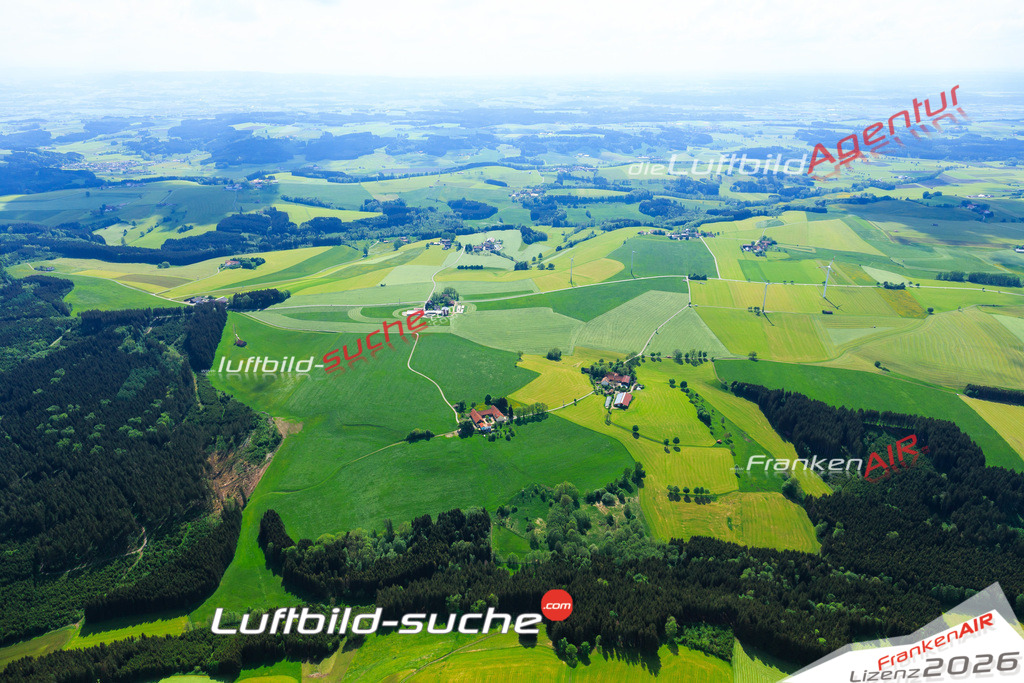 Die Luftaufnahme der Stadt Ottobeuren wurde vom UL-Flugzeug heraus erstellt ( keine Drohne )- hohe Auflösung für beste Qualität