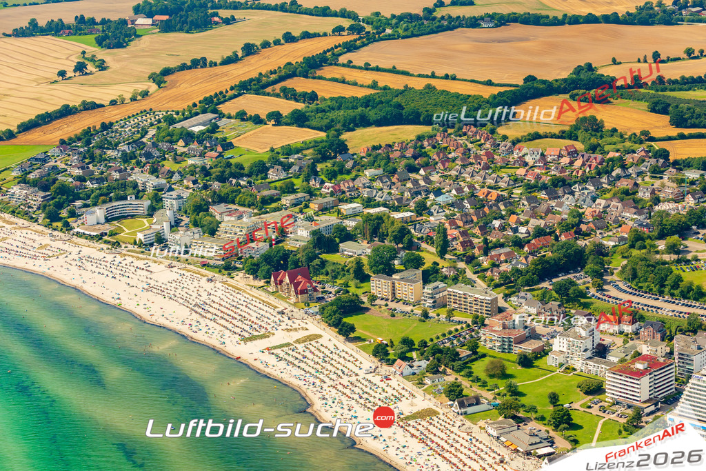 Neue Luftbildaufnahme der Stadt Grömitz - Das Luftbild wurde 2025 vom UL-Flugzeug heraus erstellt ( keine Drohnenaufnahme ) - Hochauflösende Luftaufnahme - für Wandbilder und großformatige Ausdrucke geeignet. Das besondere Geschenk!Hier alle&nbsp;Infos zur Lizenzierung der LuftaufnahmeWir fliegen auch dieses Jahr wieder in Ihre Region um Luftbilder zu erstellen.- Luftbild anfragen