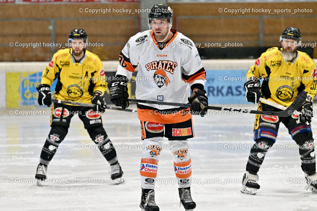 EC Hornets Spittal vs. USC Piraten Velden 18.2.2024 | #90 Edlinger Patrick USC Velden, EC Hornets Spittal vs. USC Piraten Velden 18.2.2024, EC Hornets Spittal vs. USC Piraten Velden 18.2.2024 am 18.02.2024 in Spittal an der Drau (Eissportzentrum Spittal), Austria, (Photo by Bernd Stefan)