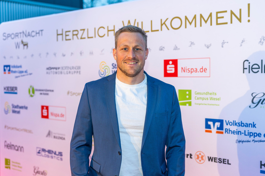 top-top.de 260306-236 | Foto, Video, Fotografie, Videografie, Fotobox, DJ, Discjockey, Musik, Musikbox, Veranstaltung, Photobooth, Amazon, Ebay, Buchtipp, Bestseller, Autor, Verlag, Buch, Wesel, Hamminkeln, NRW, Dinslaken, Rees, Drohne, Hochzeit, Party, Fotobox, Wesel, Fotograf