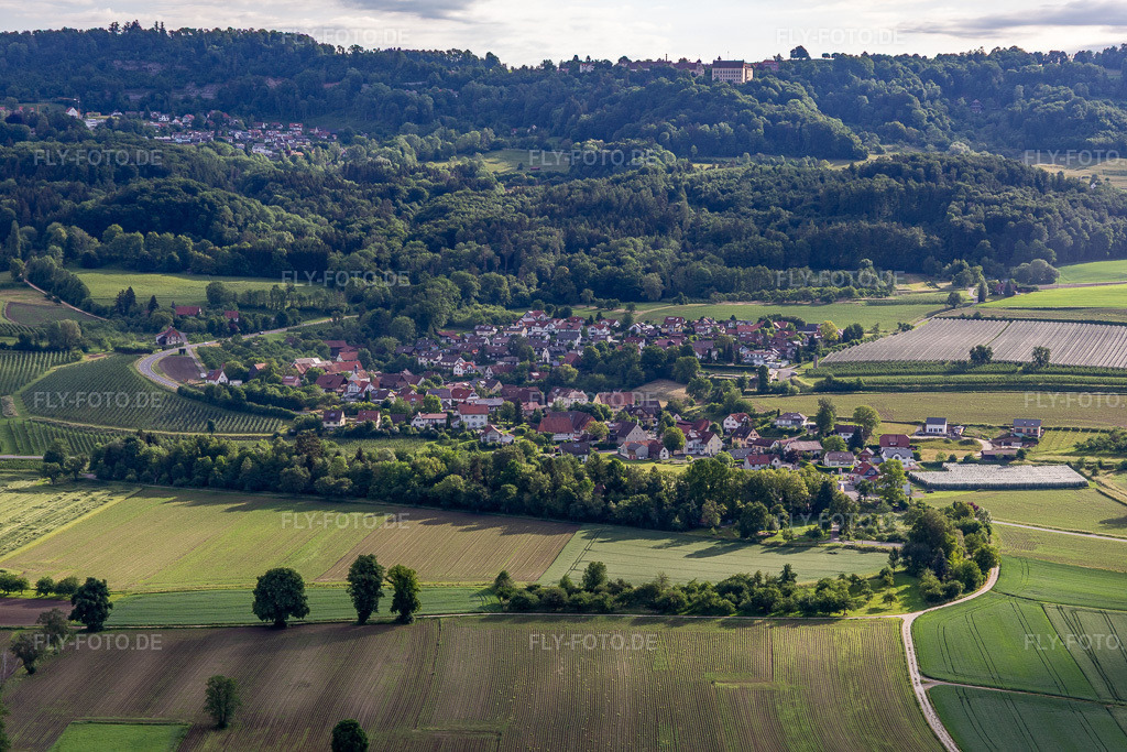 Luftbild: Leustetten im Ortsteil Leustetten in Frickingen im Bundesland Baden-Württemberg in Deutschland. Foto: IMG_132035.jpg vom 26.05.2022 durch Werner Riehm/FLY-FOTO.de: Gemeinde Frickingen