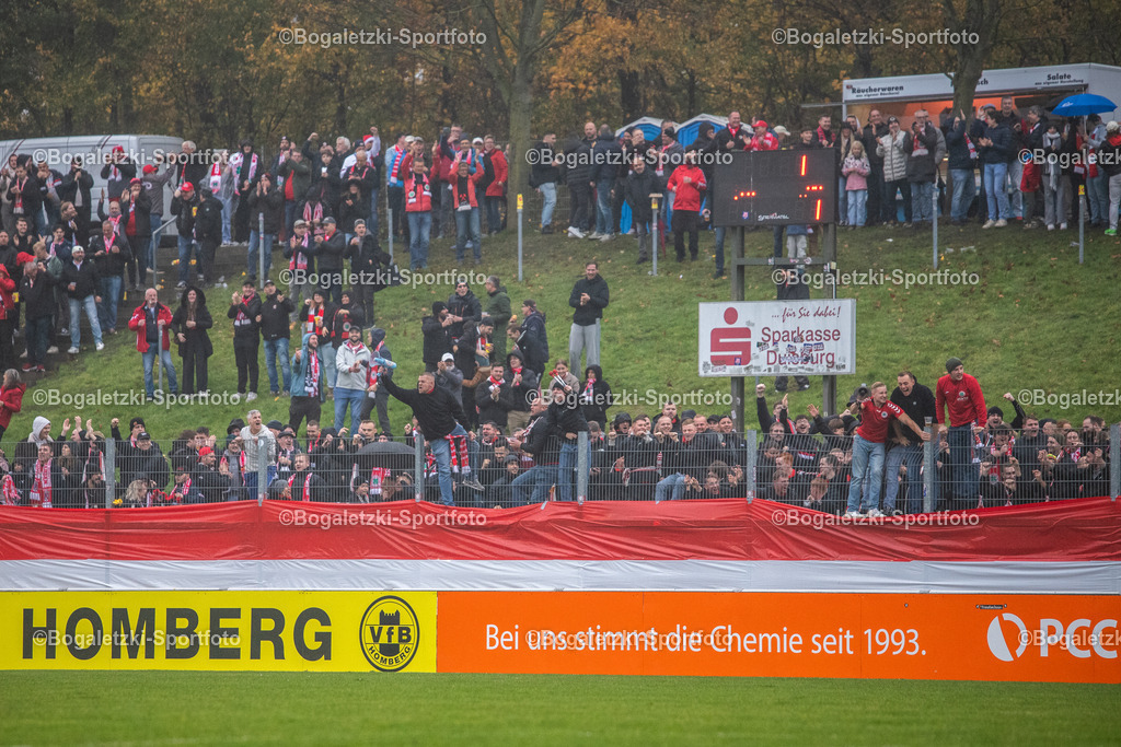 Torjubel RWO Fans | 15.11.2025, Fussball, Niederrheinpokal, VfB Homberg - Rot-Weiß Oberhausen: RWO Fans bejubeln das Tor zum 2:0 - Realisiert mit Pictrs.com