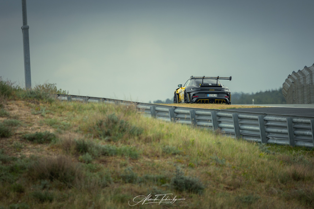 R6AT1040 _Alexander Tschuncky | Entdecken Sie die faszinierende Welt von Alexander Tschuncky Arts: Kreative Fotografie, atemberaubende Automobilkunst und hochwertiger Bilderdruck. Lassen Sie sich inspirieren! - Realisiert mit Pictrs.com