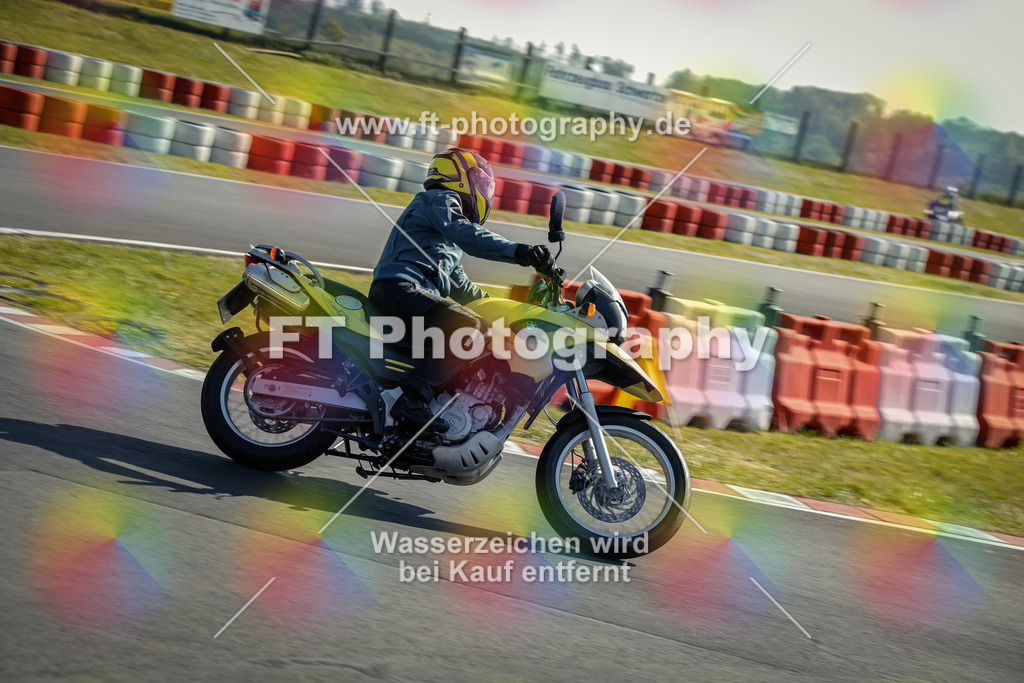 OBK_Mai_Martina_Markus-10254 | Hier findet Ihr Bilder von Touristenfahrten auf der Nürburgring Nordschleife oder von anderen Veranstaltungen die ich besucht habe. Viel Spass beim Durch Schauen 