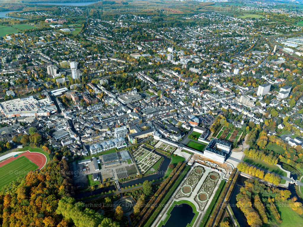 3066587 | Online-Shop für Luftbilder aus Deutschland. Seit über 45 Jahren baut Gerhard Launer das Luftbildarchiv mit unterschiedlichsten Themen stetig weiter aus.