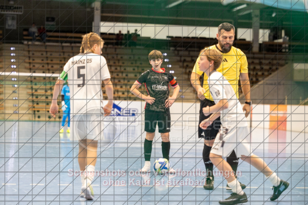 20260105_113434_1027 | 1.Göppinger SV (schwarz) vs. FSV Mainz 05GSV Masters - Fahrschule Traffic Cup in der EWS-Arena, Nördliche Ringstraße 87, 73033 Göppingen - 05.01.2026Foto: PhotoPeet-Sportfotografie/Peter Harich