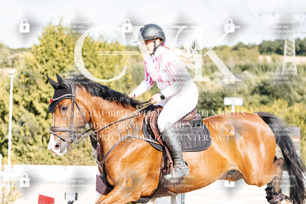 CK903124 | Turnierfotografie Pferdefotografie Trier Rheinland-Pfalz Pferdesport Reitsport Tierfotografie Sportfotografie Pferdevideo Pferdevideografie Equestrianvideography equestrianphotography  - Realisiert mit Pictrs.com