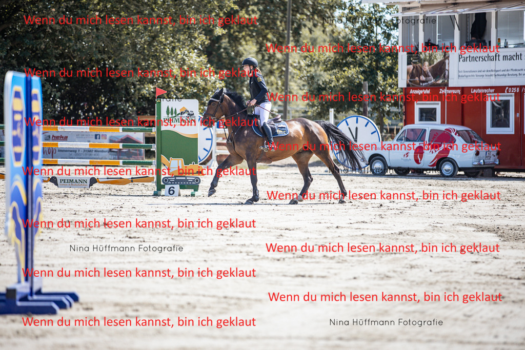 BK1A6609 | Turnierbilder Turnierfotos Nina Hüffmann Turnierfotografie Pferdefotografie Tierzeichnung Haustierzeichnung Pferdezeichnung Hundezeichnung Videograf  - Realisiert mit Pictrs.com
