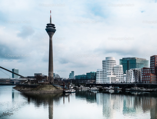 P1597468 | AuRo® Services - Realisiert mit Pictrs.com