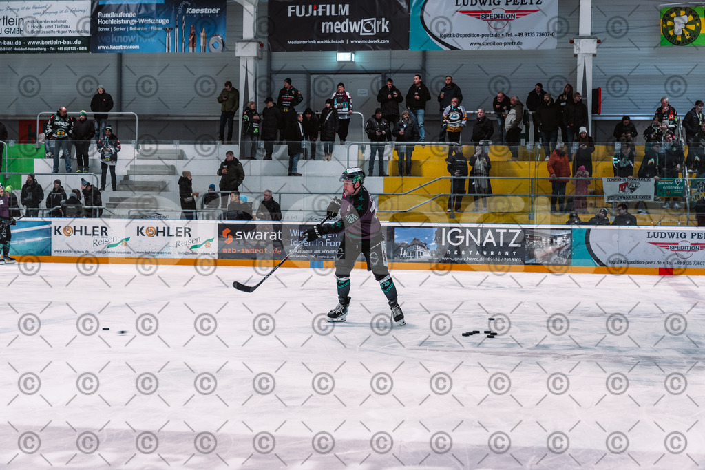 Alligators_vs_Deggendorf_30_11_2025-001 | Höchstadt Alligators Fotogalerie: Eishockey-Action aus Franken. Professionelle Spielfotos, Portraits & Stadionbilder zum Download. Jetzt entdecken! - Realized with Pictrs.com