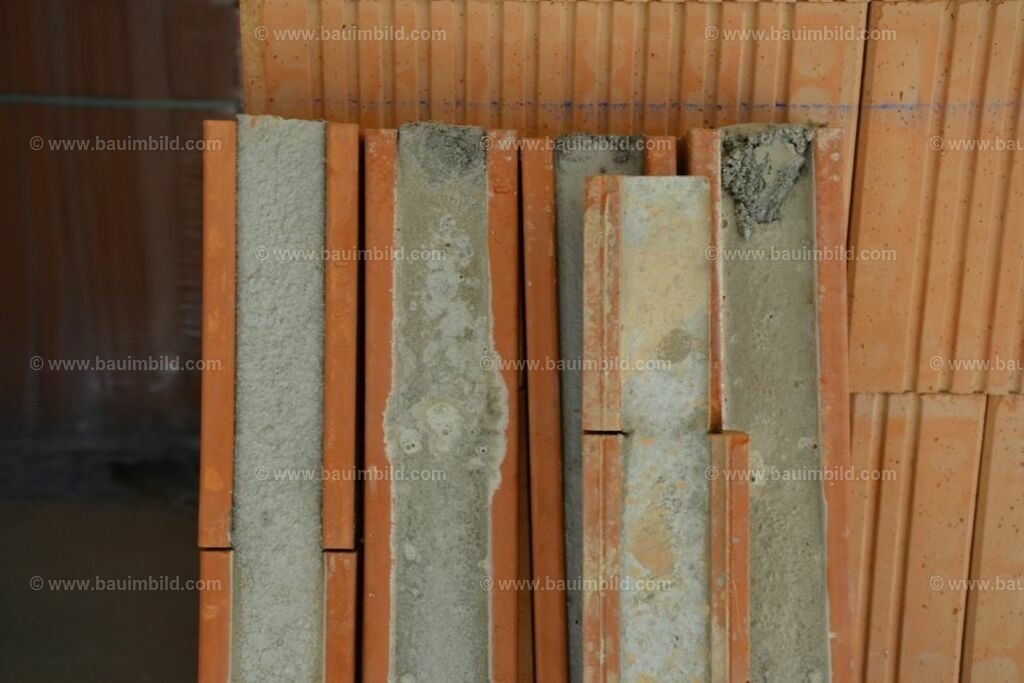 bib-lg07-mauerarbeiten-0224 | Nach LV-Leistungsgruppen sortierte Detailfotos über den Bau eines Hauses. Alle Hausbau-Bilder direkt vom Urheber und Autor der Website Haus-Selber-Bauen.com