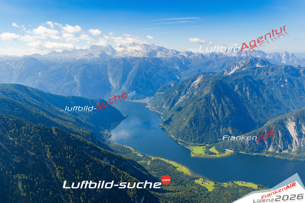 Hallstätter See Hallstatt Bild- Das Luftbild wurde 2025 vom UL-Flugzeug heraus erstellt ( keine Drohne ) - Hochauflösende Luftaufnahme -Nicht vergleichbar mit Google Maps oder Satelittenbilder- Die Geschenkidee !Mit Lizenz und Bildrechte bestellbar