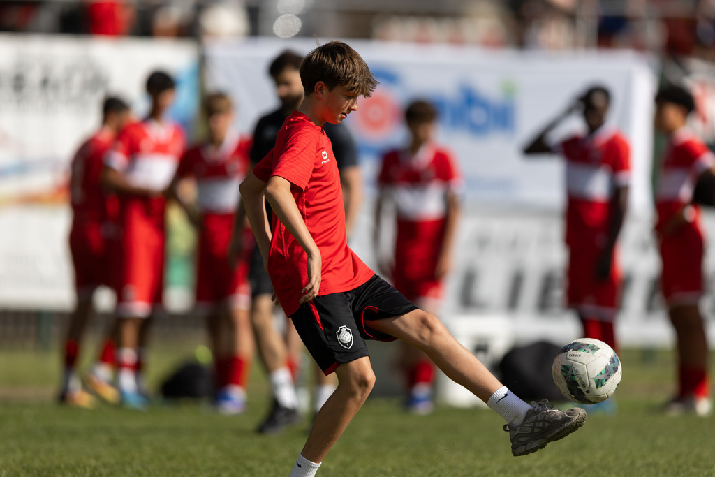 Fußball I Männer I 40. Pfingscup Hollage I 13218 | realhellocedii - Realisiert mit Pictrs.com