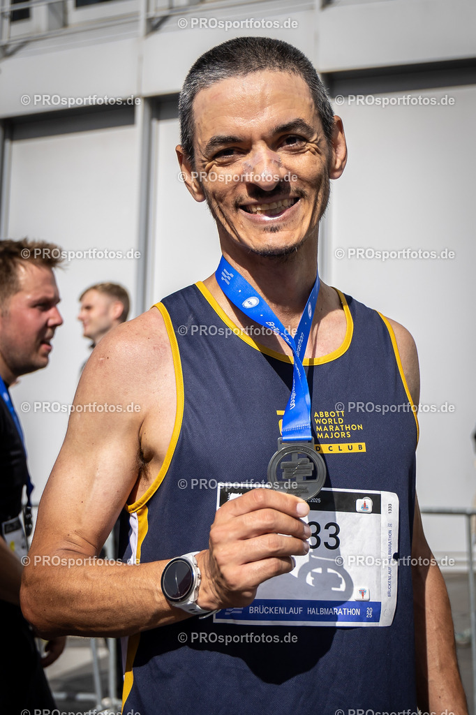 44. Kölner Brückenlauf; Koeln, 14.09.25 | Impressionen vom 44. Kölner Brückenlauf am 14.09.25 am Schokoladenmuseum in Koeln. Foto: BEAUTIFUL SPORTS/Leah Kohring