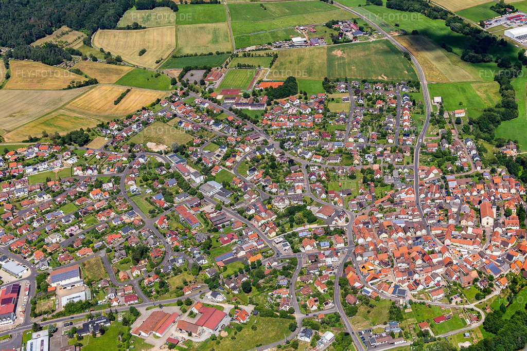 Ortsansicht von Süden | Luftbild: Ortsansicht von Süden in Oberthulba im Bundesland Bayern in Deutschland. Foto: IMG_141966.jpg vom 07.07.2024 durch ©2025 Werner Riehm fly-foto.de/copyright - Realisiert mit Pictrs.com