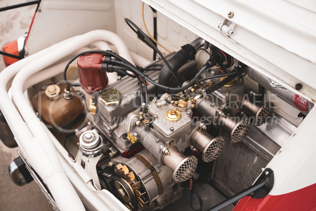 21. Arosa ClassicCar 2025 - 5. September 2025 | Der Fiat 1000 TC Corse Nürburgring aus dem Jahre 1962 mit Startnummer 233 von Karim Kohler aus Bergdietikon (SUI) am Arosa ClassicCar 2025 in der Kategorie Classic Trophy..@arosaclassiccar, @arosa.official, #arosaclassiccar, #arosa, #76curves, #classiccarBild: Sportfotografie Markus Aeschimann | www.markus-aeschimann.ch - Realisiert mit Pictrs.com