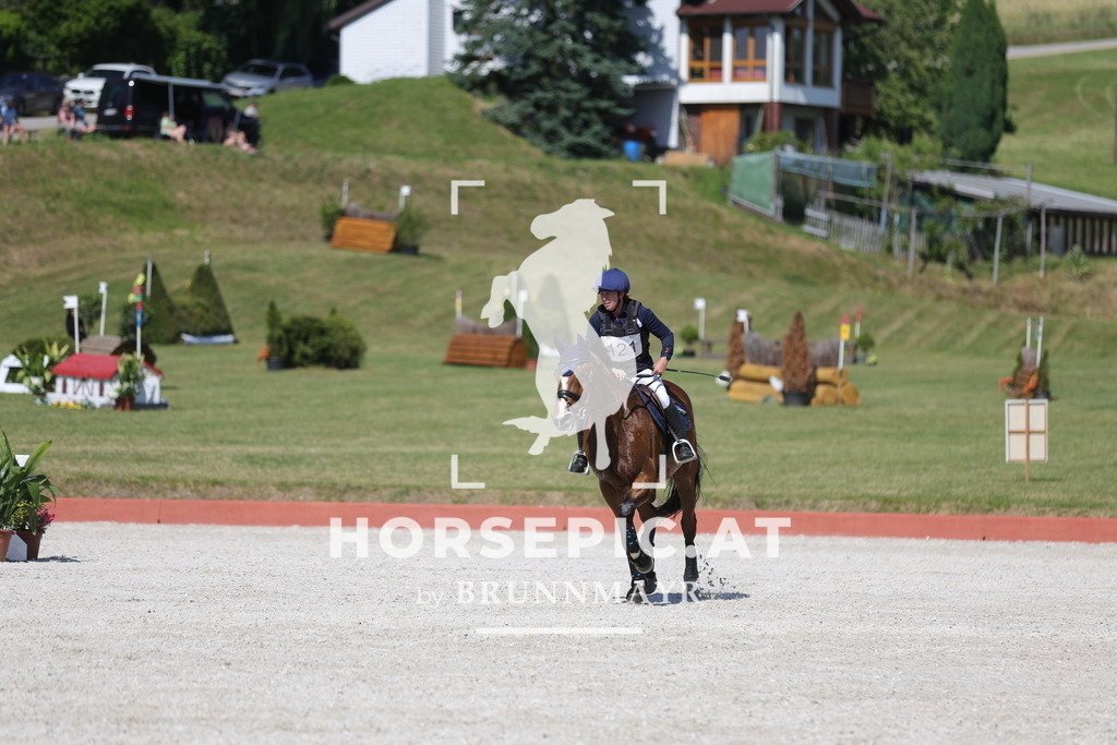 0P6A6100 | Willkommen bei Brunnmayr - Design & Fotografie – Ihrem Spezialisten für Reitturniere und Pferdeveranstaltungen in Oberösterreich, Salzburg und Bayern! Seit über 17 Jahren sind wir leidenschaftlich dabei.