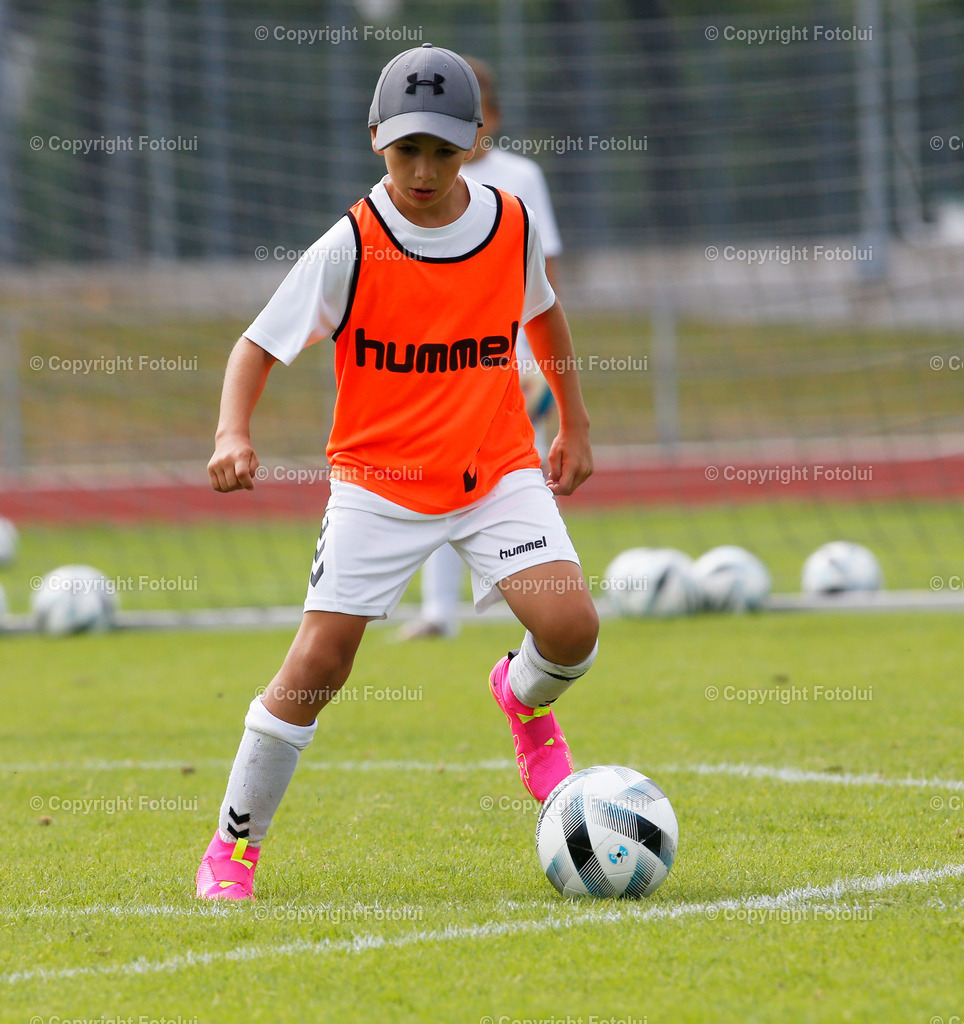 FUSBALLCAMPHERWIGDRECHSEL_53 | bilder, linz, photo, foto, fussball, sport, fotolui, bundesliga
