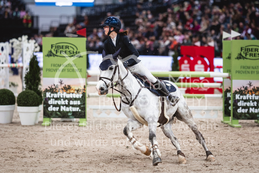 240119_Leipzig_PonyTrophy-572 | Deine schönsten Turniermomente als professionelle Fotos! Entdecke hochwertige Pferdesport-Fotografie im Online-Shop. Jetzt Fotos finden & bestellen!