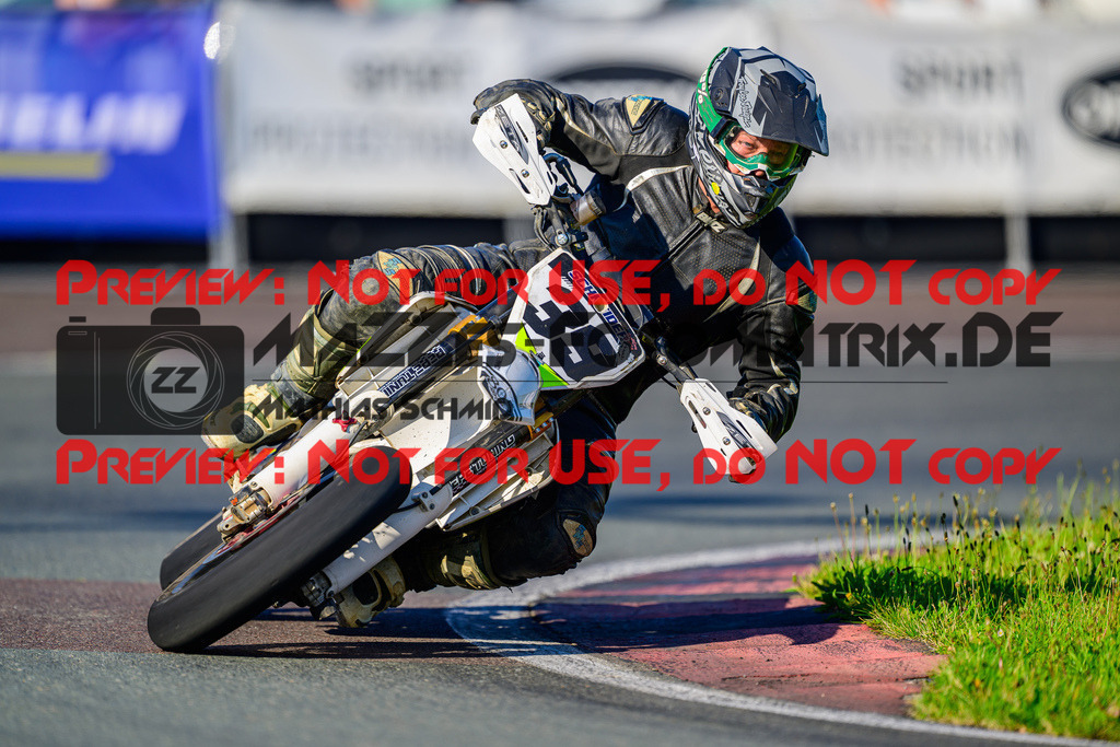 MaZZes_FotoMatrix_240622_6007705_2-311 | UE40