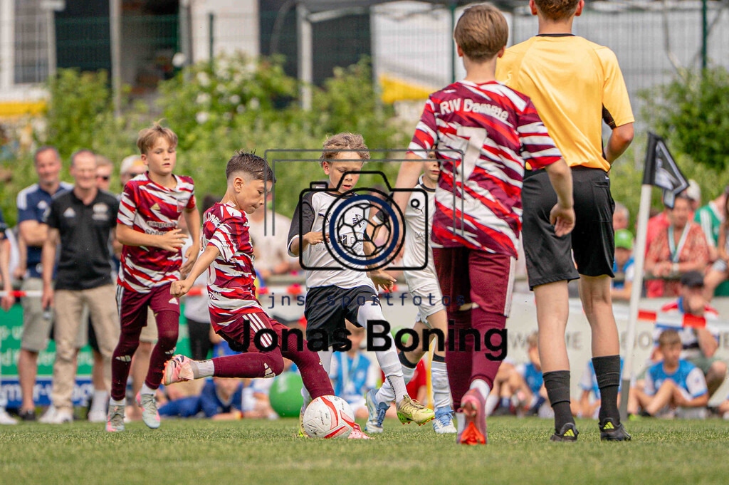 Fußball I E-Junioren I Saison 2025-2026 I OM-Cup Lüsche I Sonntag  I 24546 | jns.sportfotos - Realisiert mit Pictrs.com