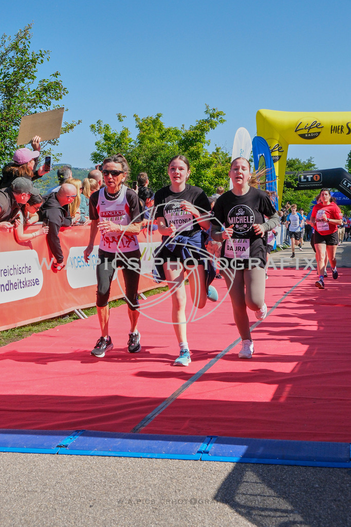 ..... | LINZ,AUSTRIA,27.April 24, Int. 3 Brückenlauf Linz  , Image shows: Photo: WAPICS / Michael ring