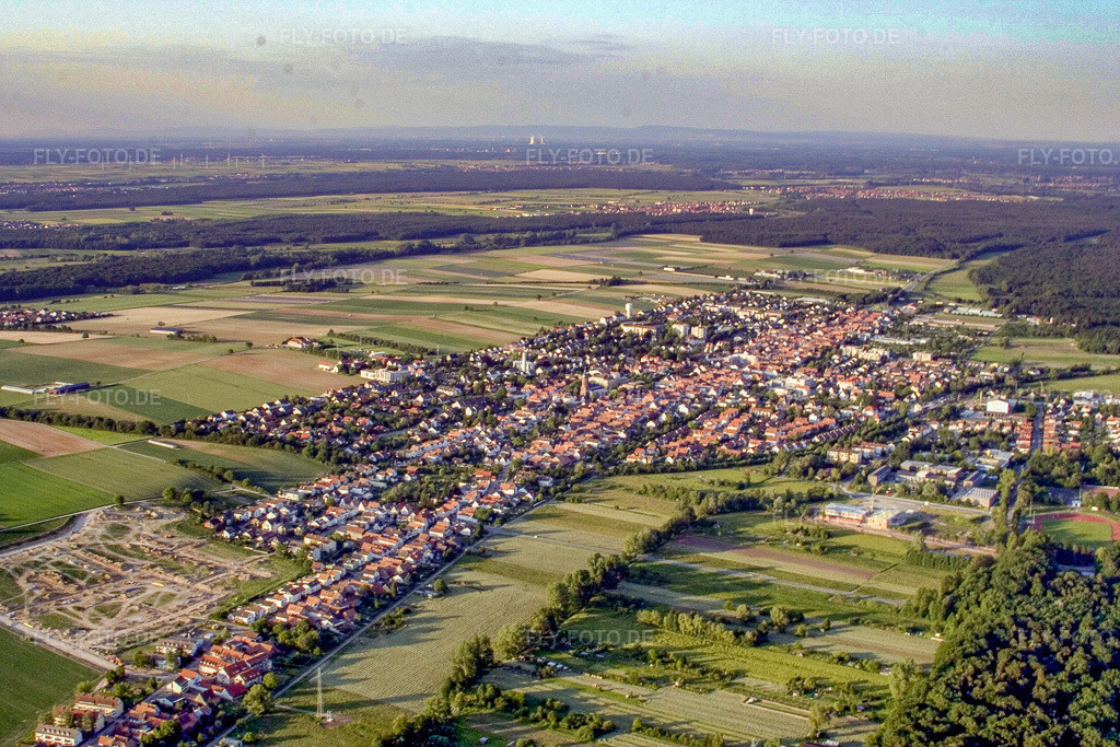 Luftbild: Ortsansicht von Südwesten in Kandel im Bundesland Rheinland-Pfalz in Deutschland. Foto: IMG_2551.jpg vom 08.06.2006 durch Werner Riehm/FLY-FOTO.de