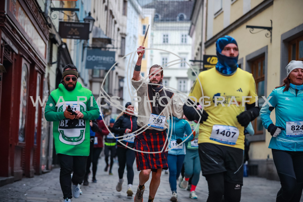 SILVESTERLAUF LINZ 25 | Linz, AUSTRIA, 31. Dezember 25, TRIRUN SILVESTERLAUF LINZ 25 , Image shows: 
Photo: WAPICS / BINDER Manuel