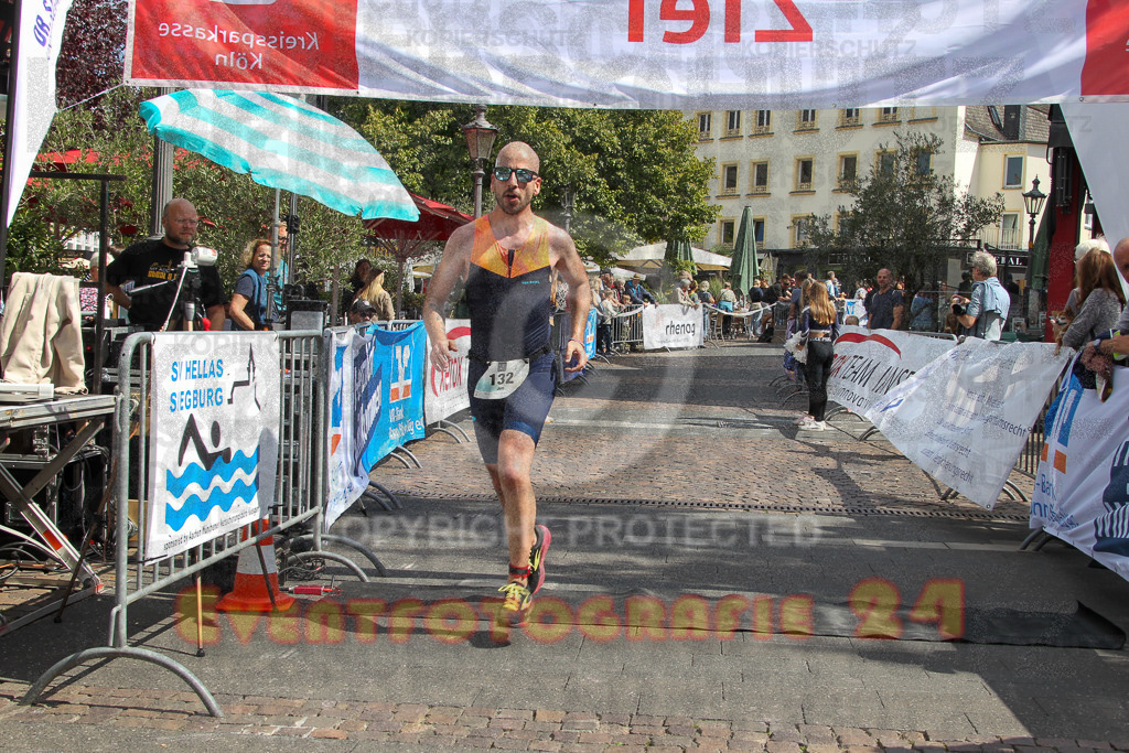250824_1245_EV4_9460 | Sportfotografie im Rhein-Sieg Kreis, Köln, Bonn, NRW, Rheinland Pfalz, Hessen, etc. Unser Tätigkeitsfeld umfasst den Laufsport vom Volkslauf über den Marathon, Duathlon, Triathon bis zum Ultralauf wie Kölnpfad Ultra oder Schindertrail.