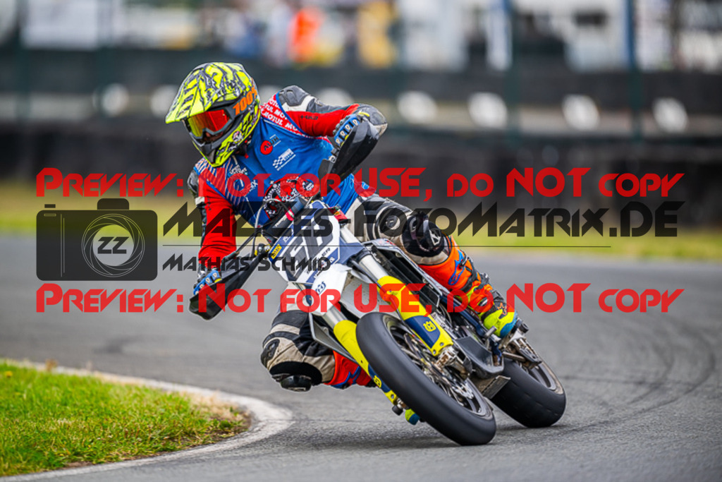 MaZZes_FotoMatrix_231001_1208 | UE40