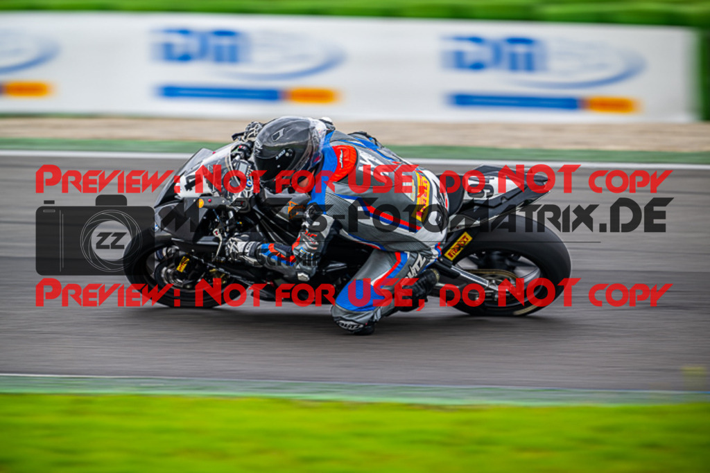 MaZZes_FotoMatrix_220924_5740 | PRO SUPERSTOCK