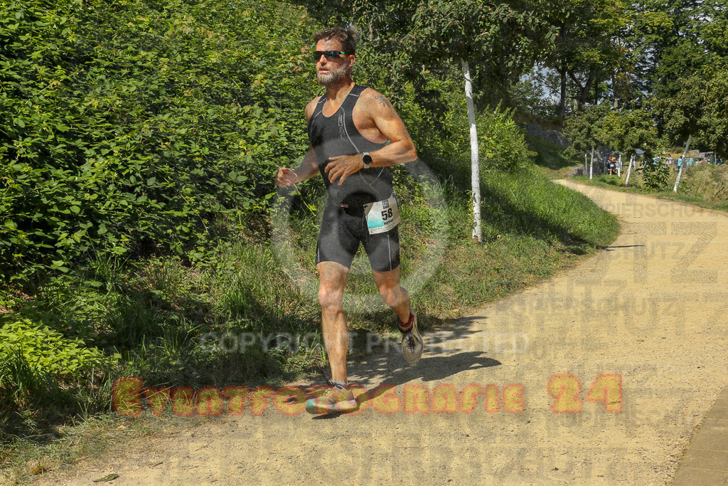 250824_1230_EX1_9596 | Sportfotografie im Rhein-Sieg Kreis, Köln, Bonn, NRW, Rheinland Pfalz, Hessen, etc. Unser Tätigkeitsfeld umfasst den Laufsport vom Volkslauf über den Marathon, Duathlon, Triathon bis zum Ultralauf wie Kölnpfad Ultra oder Schindertrail.