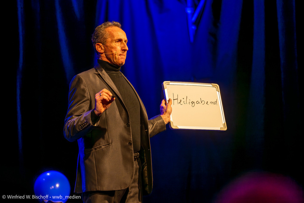 wwb-2412-0325 | <Fotografie> <Video> <Film> <Winfried Bischoff> - Realisiert mit Pictrs.com