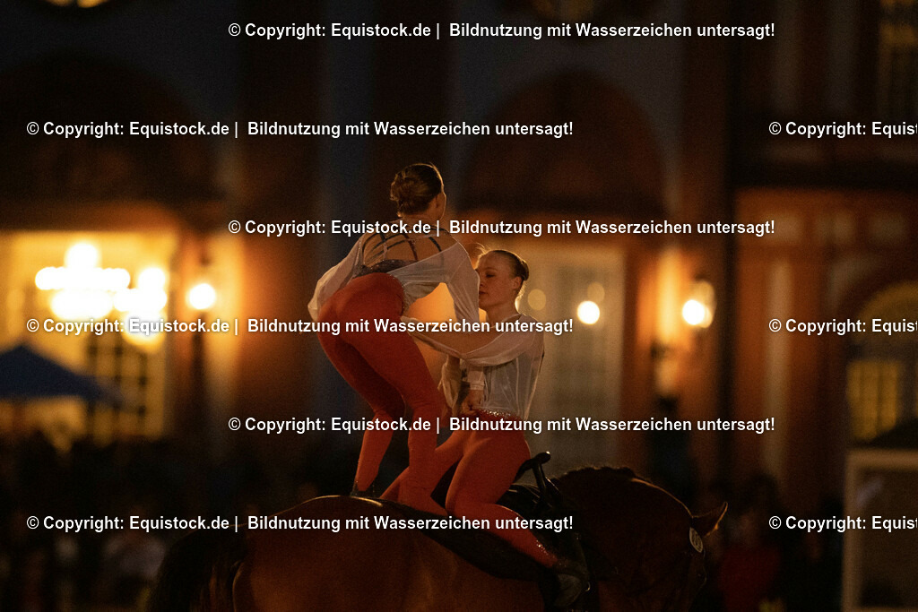 20230527_Voltigieren_NASPA_Flutlicht_0766 | equistock