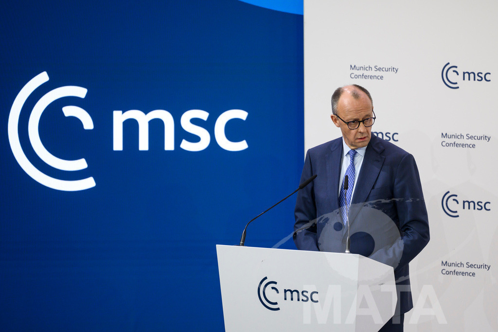 _DWI3486 | MATA IndoCon - Realisiert mit Pictrs.com