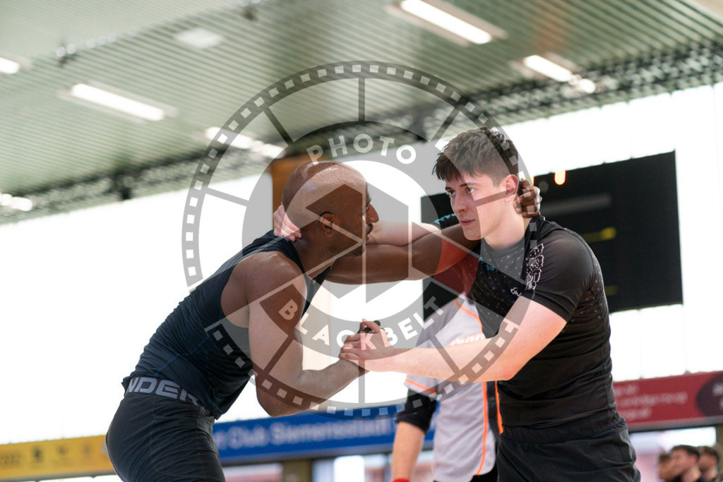20240915PBB3332 | Athletes compete during the Grappling Industries’ grappling and Brazilian jiu-jitsu competition in Berlin, on September 15, 2024.