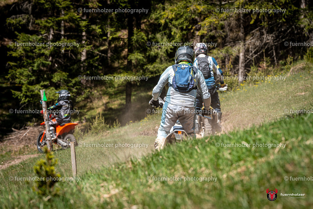 fuernholzer_250501-C2-422 | Fotografische Impressionen von der Red Stag Enduro Extreme by fuernholzer-photography.com. Endurosport in Österreich fotografisch festgehalten von fuernholzer. Auftragsfotografie für Private, Gewerbefotos und Industriefotografie. Eventfotografie, Sportfotografie und Motorsportfotografie. Anbieter von Fotoworkshops, Fototraining, fotografischen Vorträgen und Fotoseminaren.