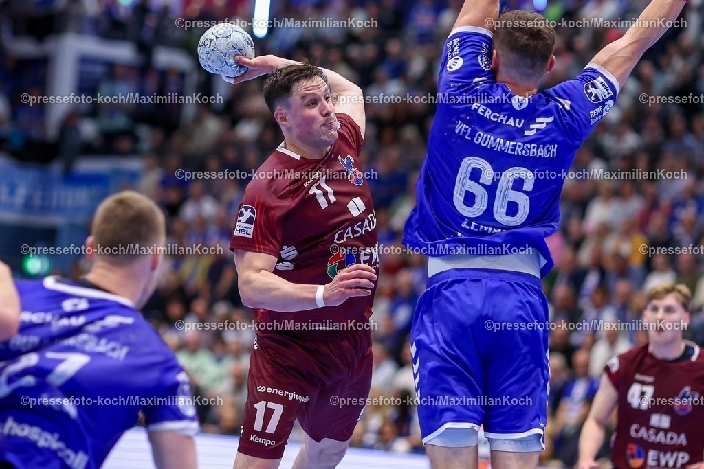Gum25042501038 | 25.04.2025, Handball, HBL, VfL Gummersbach - 1. VfL Potsdam, Schwalbe-Arena: Jannek Klein (VfL Potsdam #17) gegen Stepan Zeman (GUM #66) 