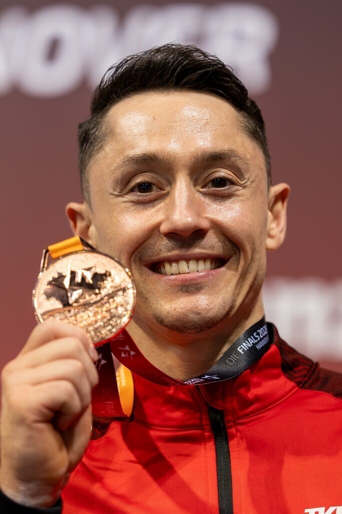 DM Finals 2026; Gerätfinals Männer Reck | DM Finals 2026; Gerätfinals Männer Reck***Andreas Toba freut sich über seine Bronzemedaille - Realisiert mit Pictrs.com