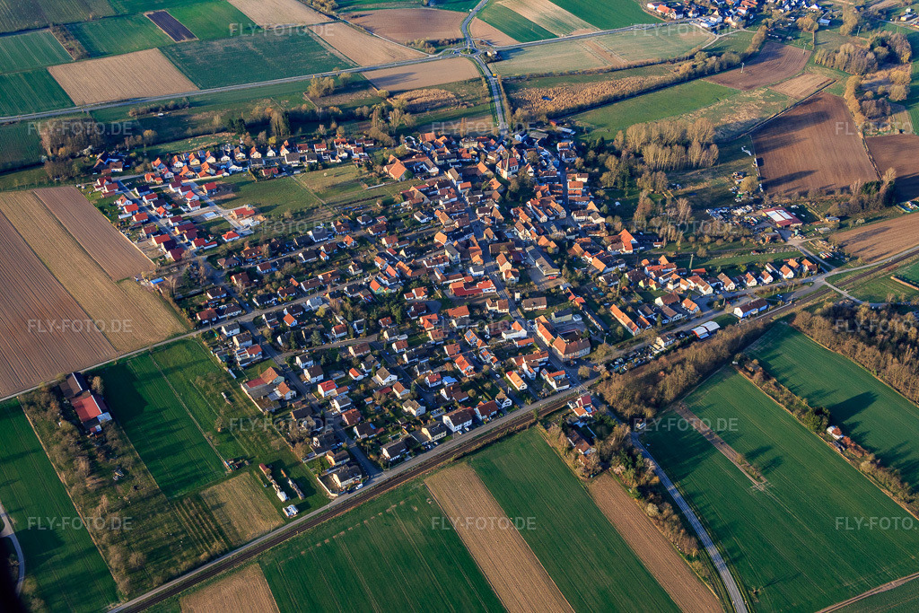 Luftbild: Dorfübersicht im Winter aus Norden in Barbelroth im Bundesland Rheinland-Pfalz in Deutschland. Foto: IMG_076764.jpg vom 28.03.2015 durch Werner Riehm/FLY-FOTO.de