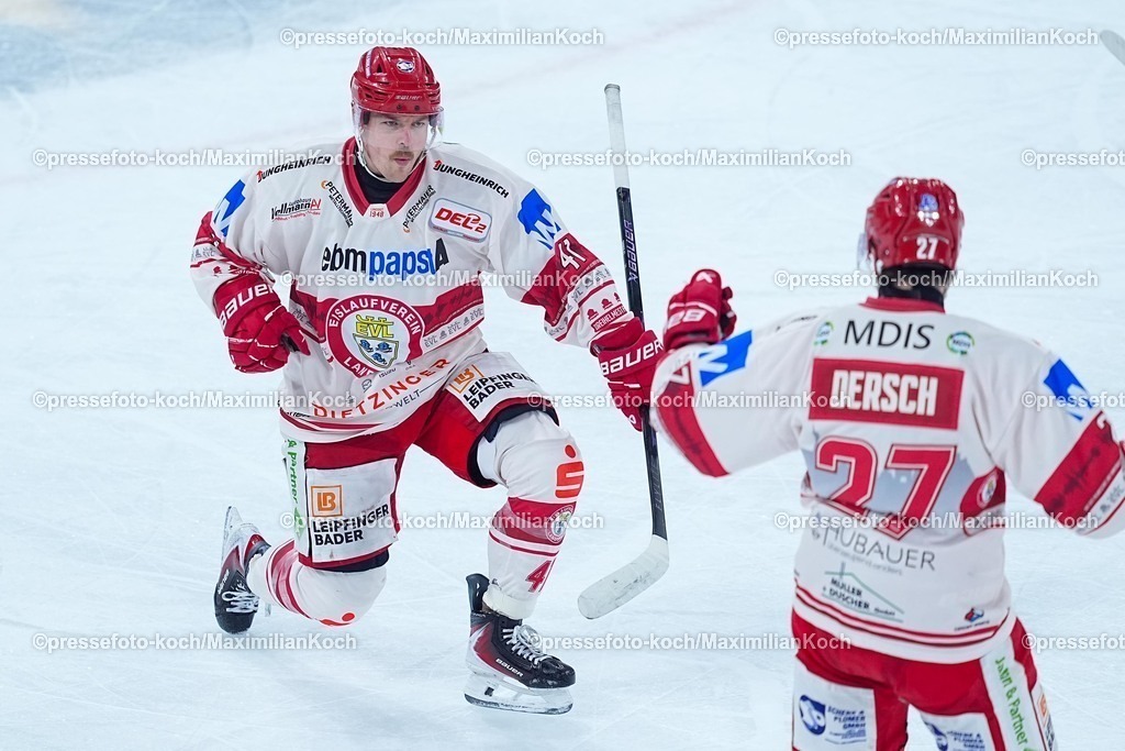xYDRx20022601018 | 20.02.2026, xydrx, Eishockey, DEL2, Düsseldorfer EG - EV Landshut, PSD Bank Dome Düsseldorf: Torjubel nach dem Tor zum 2:0 für den EV Landshut durch Torschütze Jakob Mayenschein (EV Landshut #41) zusammen mit Alexander Dersch (EV Landshut #27)    Photo: xYannisxDreimannxPressefotoKochx
