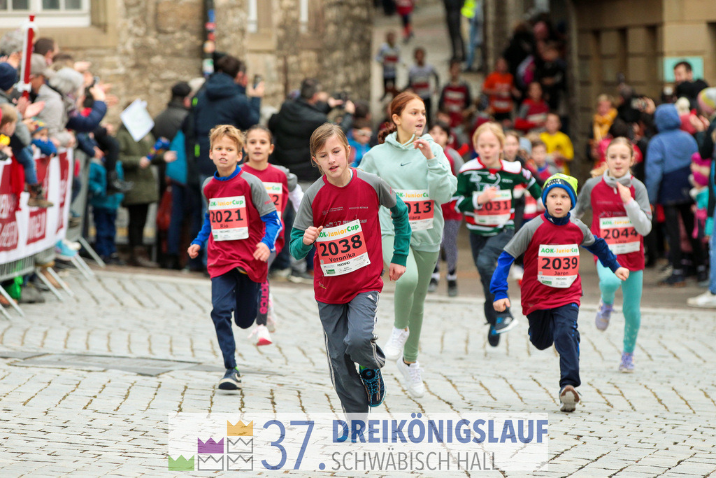 AOK JuniorCup 400m | 3Koenigslauf 2023 - Realisiert mit Pictrs.com