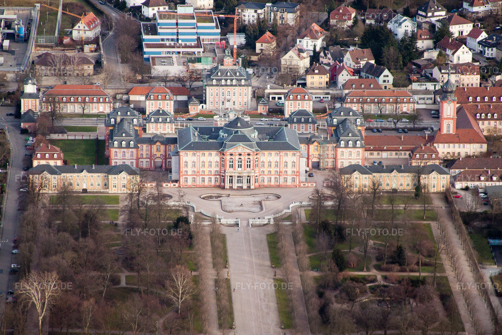 Luftbild: Bruchsal, Schloss in Bruchsal im Bundesland Baden-Württemberg in Deutschland. Foto: IMG_24664.jpg vom 27.02.2010 durch Werner Riehm/FLY-FOTO.de