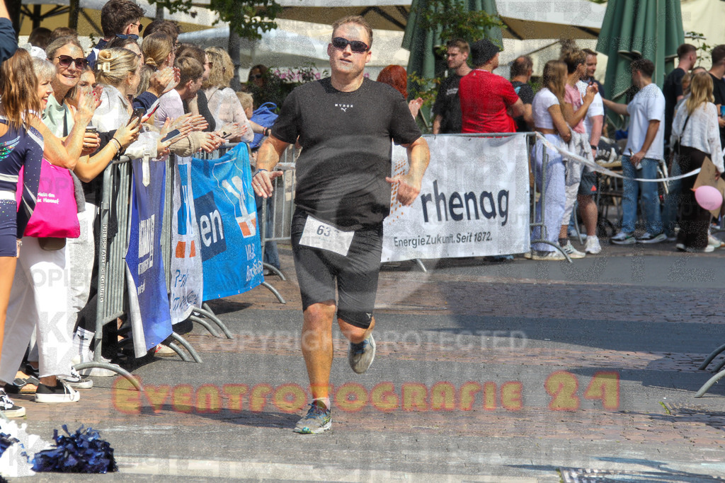 250824_1445_EV4_2174 | Sportfotografie im Rhein-Sieg Kreis, Köln, Bonn, NRW, Rheinland Pfalz, Hessen, etc. Unser Tätigkeitsfeld umfasst den Laufsport vom Volkslauf über den Marathon, Duathlon, Triathon bis zum Ultralauf wie Kölnpfad Ultra oder Schindertrail.
