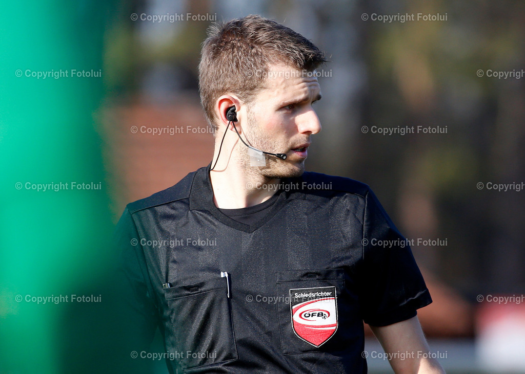 A_LUI_04032023_16 | SPORT,FUSSBALL LT1 OOE LIGA 2023 ASKOE OEDT-SC LUGSTEIN CABS FRIEDBURG 04.03.2023 IM BILD: SCHIEDSRICHTER MARIO DIESENBERGER FOTO:FOTOLUI